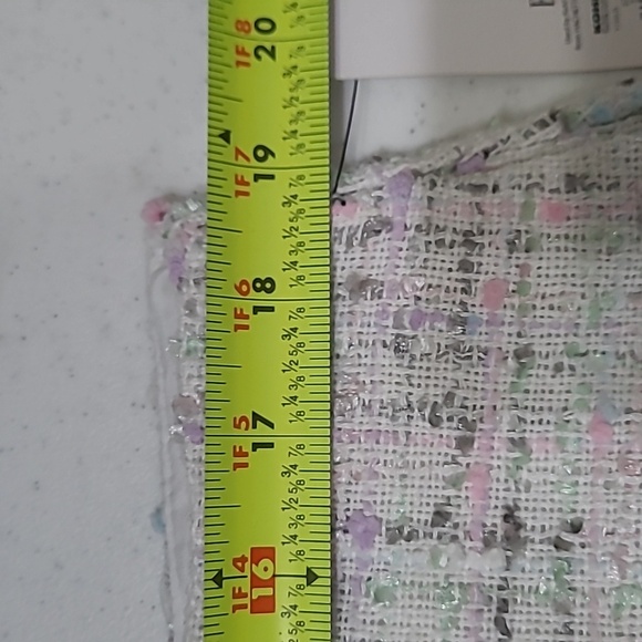 NWT Elle White Tweed Pencil Skirt With Colorful Specks & Fringe Hem size 16 - Picture 7 of 10